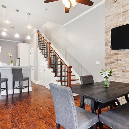 Amazing 3Bedroom Townhome, In Historic Dryade City Новый Орлеан Экстерьер фото